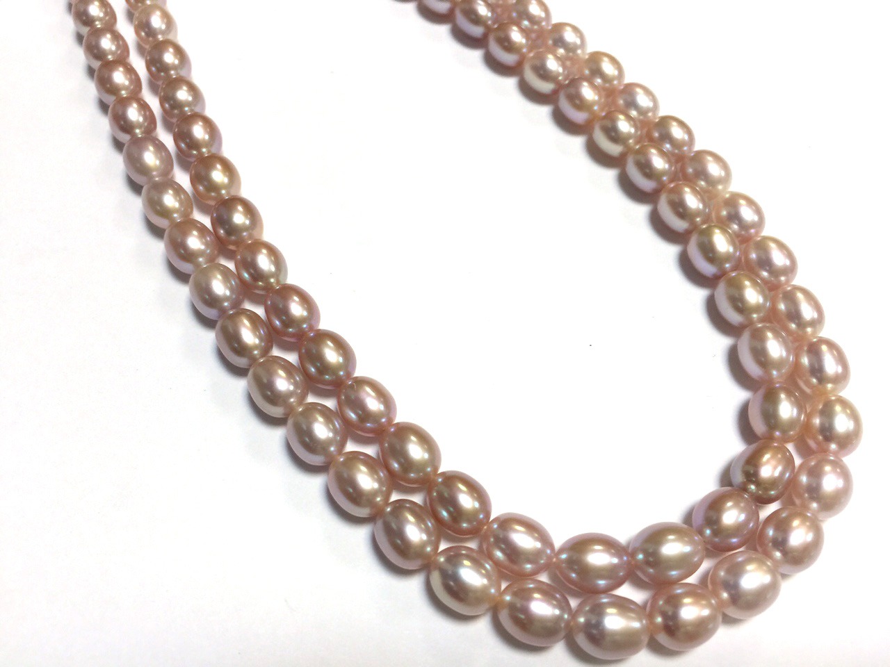 OVAL NATURAL COLOUR FRESHWATER PEARLS
