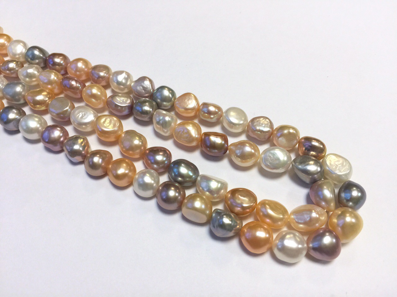 MIXED NATURAL COLOUR AND DYED FRESHWATER PEARLS