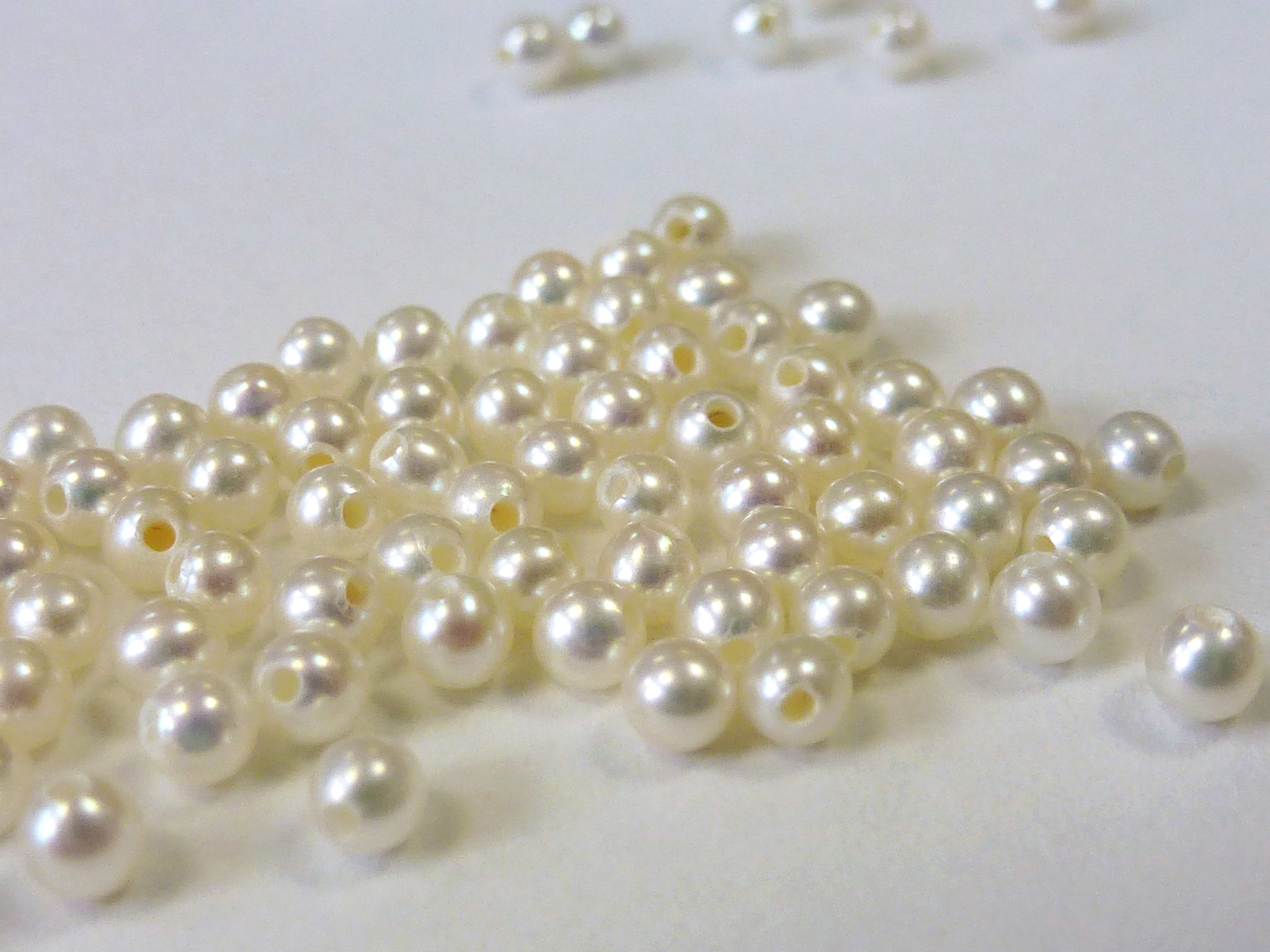 HALF DRILLED FRESHWATER PEARLS
