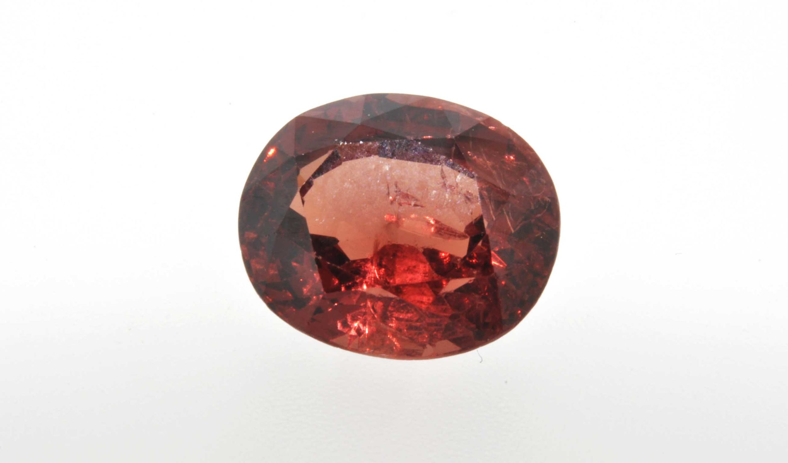 RED SPINEL OVAL