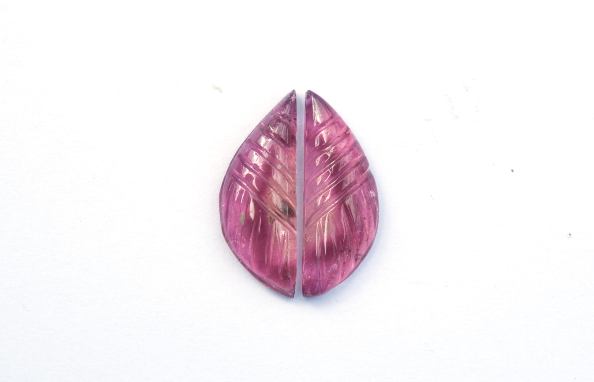 AS059 PINKTOURM CARVED 2=4.80CT